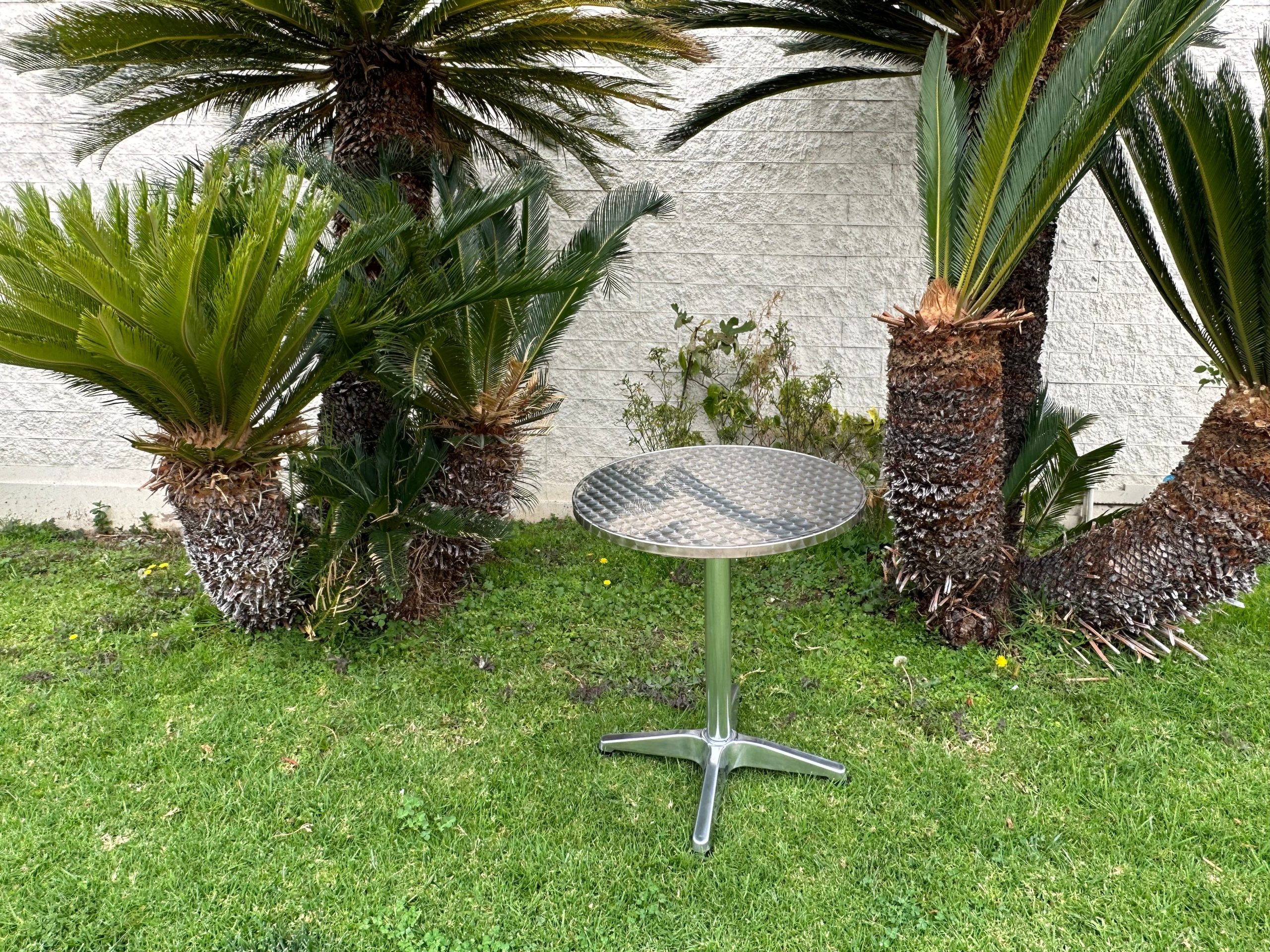 Round Metal Dining Table - Image 7