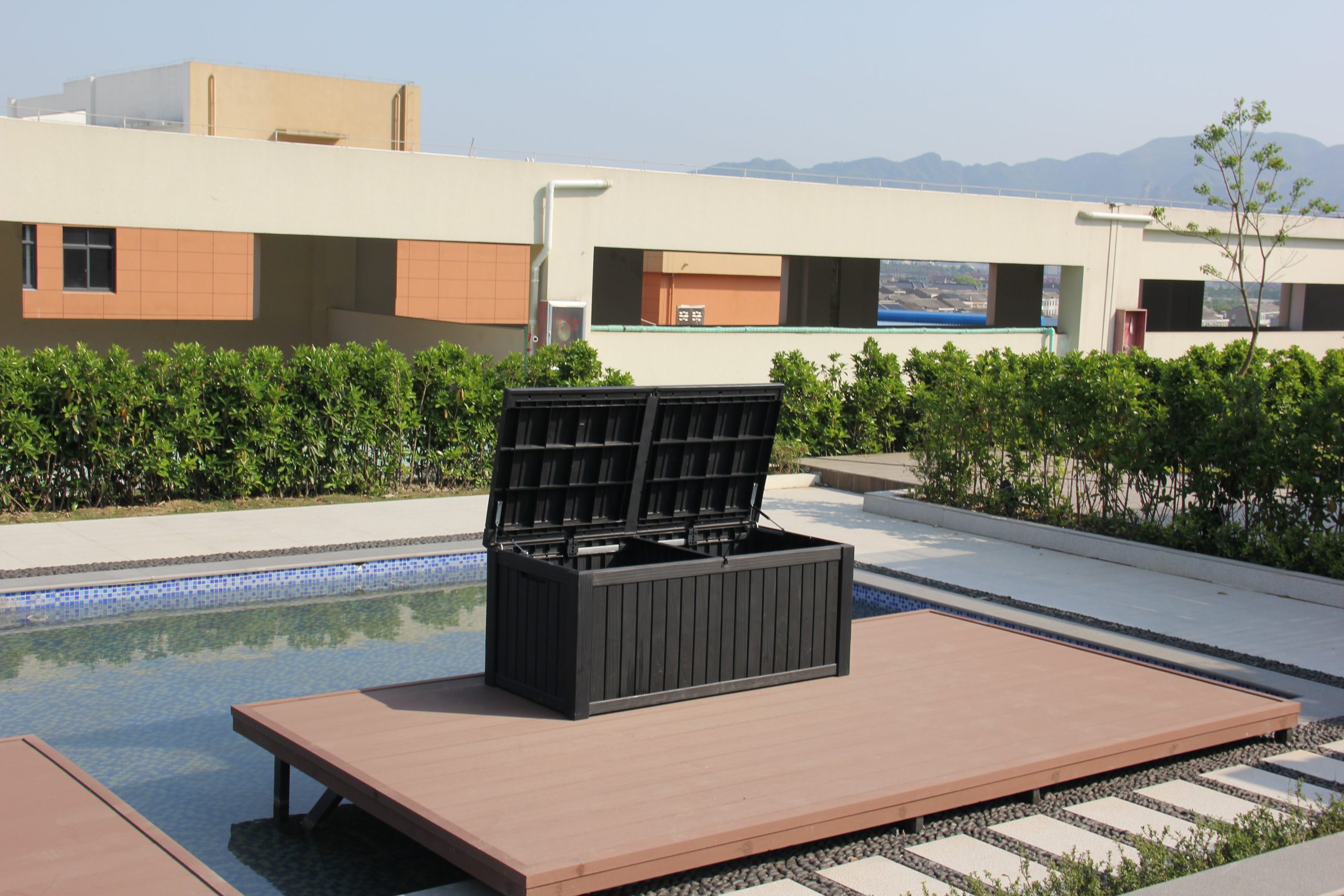 Outdoor Storage Chest - Image 2